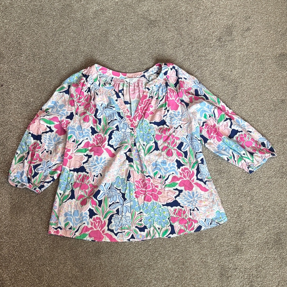 Crown & Ivy Women’s Floral print 3/4 sleeve blouse size medium